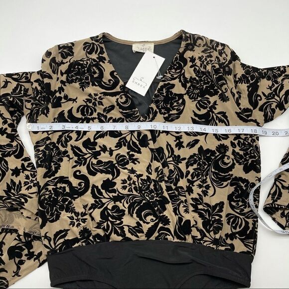 Ember Velvet Floral Lace Flare sleeve Bodysuit SMALL NWT - Picture 9 of 13